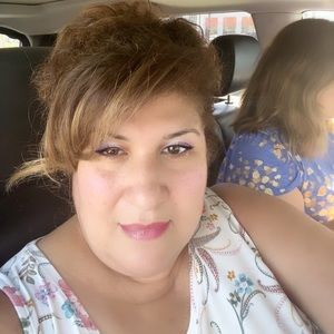 Meet your Posher, Dione